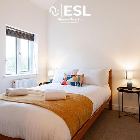 2 Bedroom Terrace Cottage, Parking, 5 Minutes Drive To Royal Shrewsbury Hospital Kültér fotó