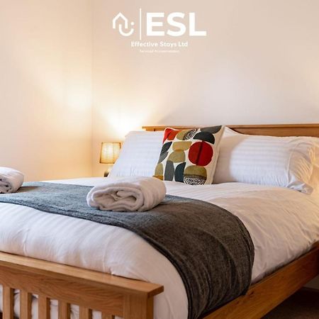 2 Bedroom Terrace Cottage, Parking, 5 Minutes Drive To Royal Shrewsbury Hospital Kültér fotó